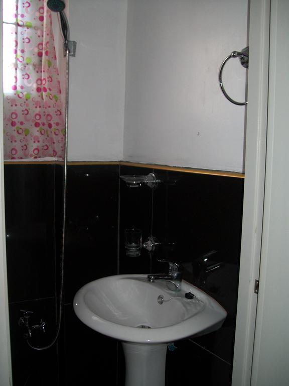 Charm Guest House Puerto Princesa Zimmer foto