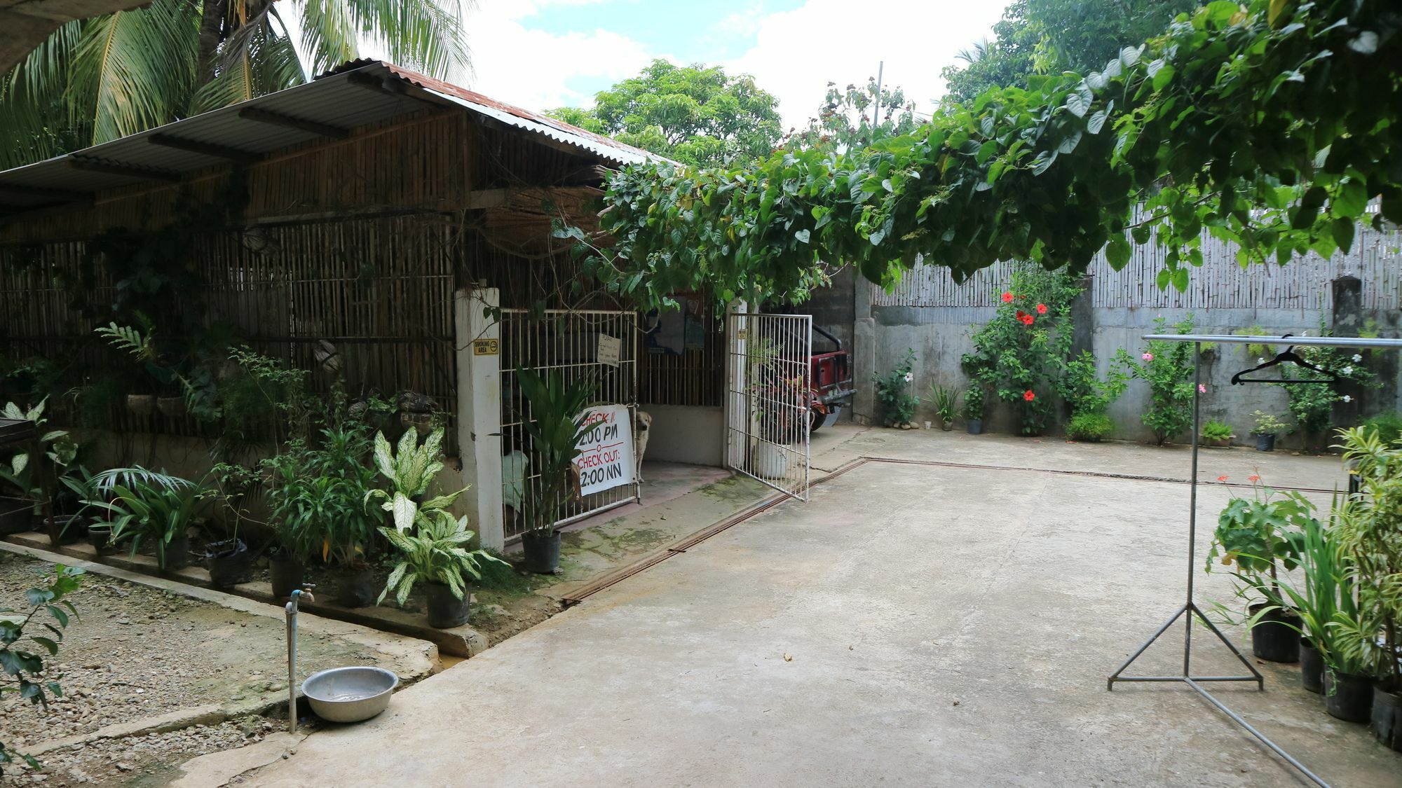 Charm Guest House Puerto Princesa Exterior foto